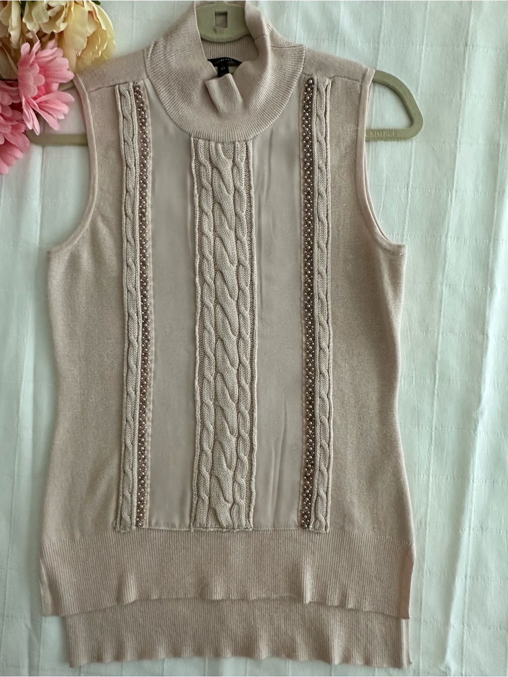 White House Black Market Brand New Sleeveless Turtleneck Tank in Mauve!